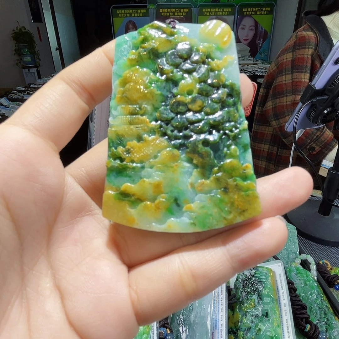 颈饰未镶嵌翡翠一