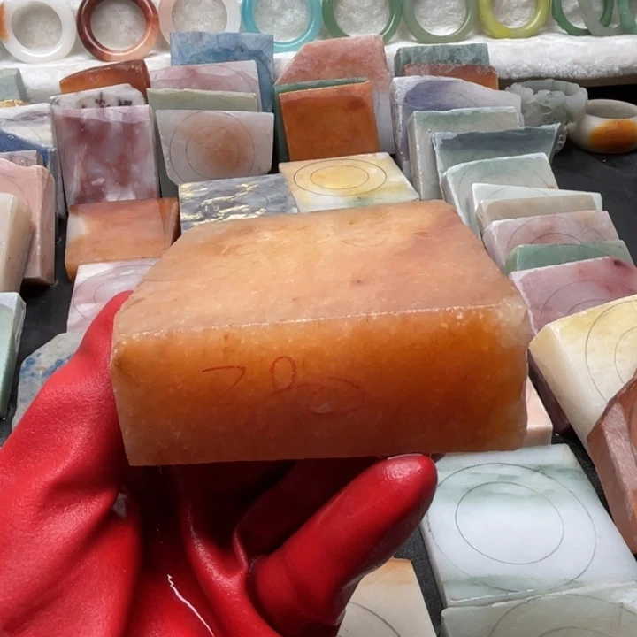 石英质玉未镶嵌定制