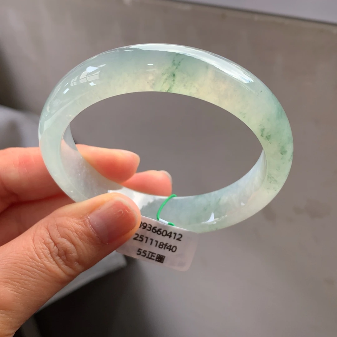 翡翠未镶嵌手镯冰晴绿起光飘花无纹裂【强推】