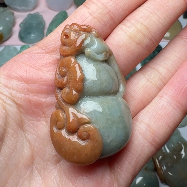 翡翠未镶嵌颈饰葫芦貔貅