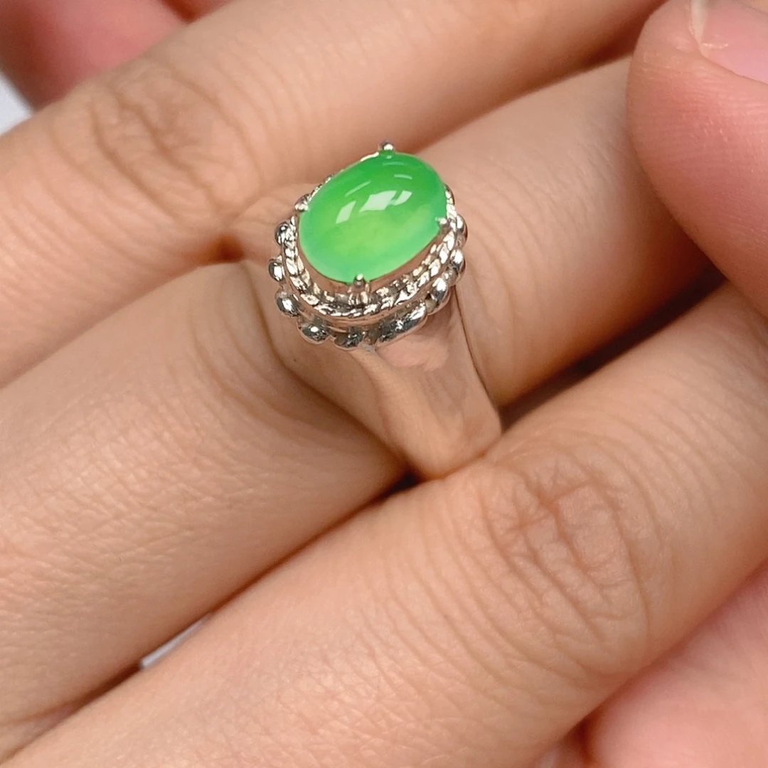 翡翠戒指未镶嵌翡翠