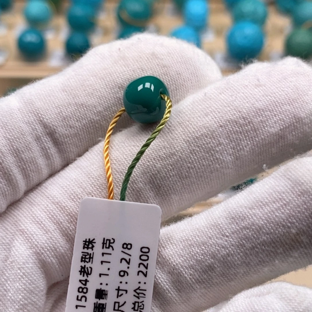 绿松石未镶嵌精品原矿高瓷绿松石