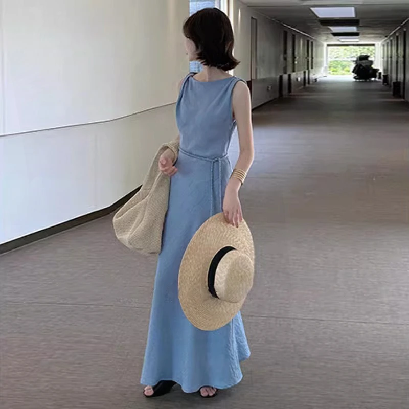 韩系简约休闲风绑带收腰蓝色背心连衣裙女2025夏季新款简约长裙