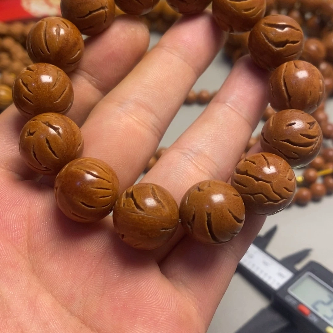 手串桃核龙纹光珠