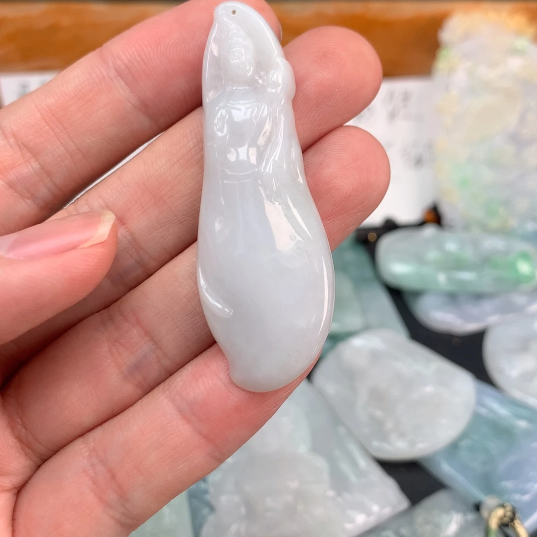 翡翠未镶嵌颈饰福利