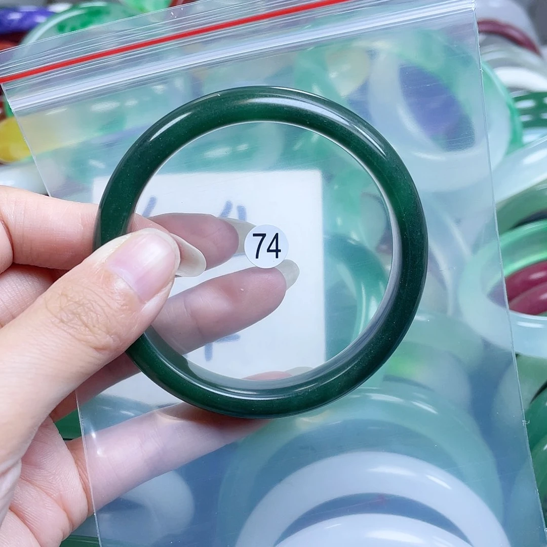 【闪购商品】石英质玉手镯未镶嵌60