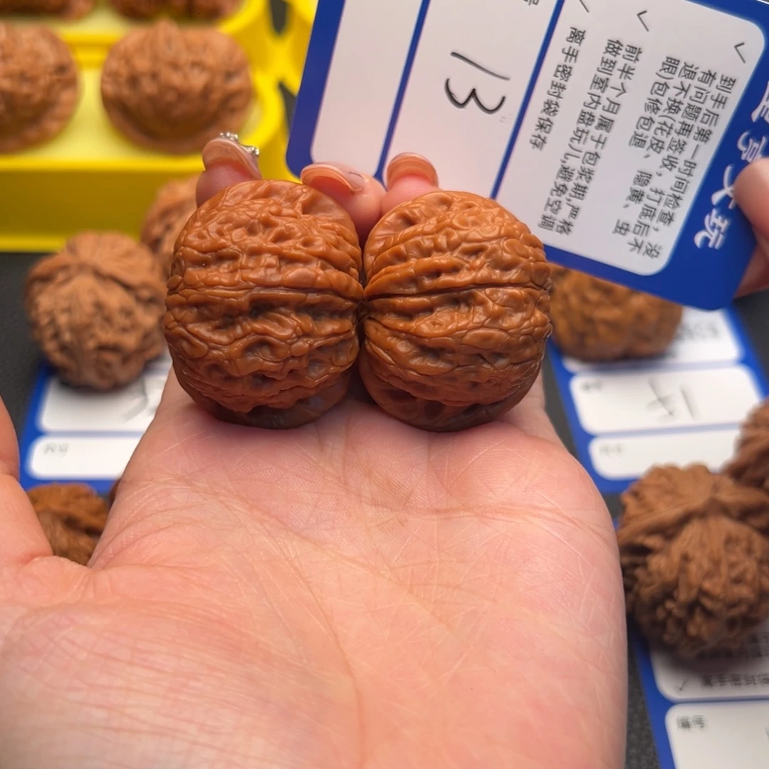 吊坠文玩核桃13血麒麟39尺