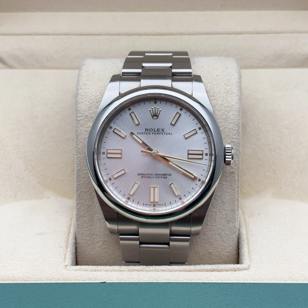 95新 Rolex/劳力士 单表/蚝式m124300-0001机械男表/41mm