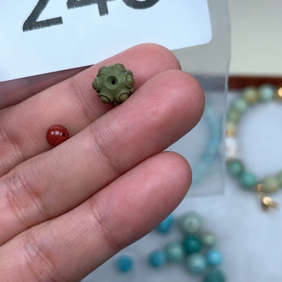 南红玛瑙未镶嵌珠宝奇石