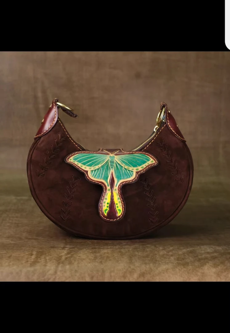 【蝴蝶腋下包】皮雕蝴蝶，腋下背