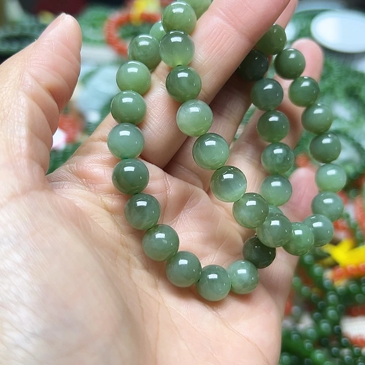 和田玉（碧玉）未镶嵌手链