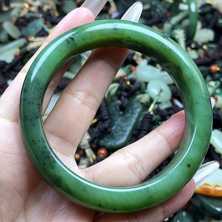 和田玉颈饰未镶嵌60