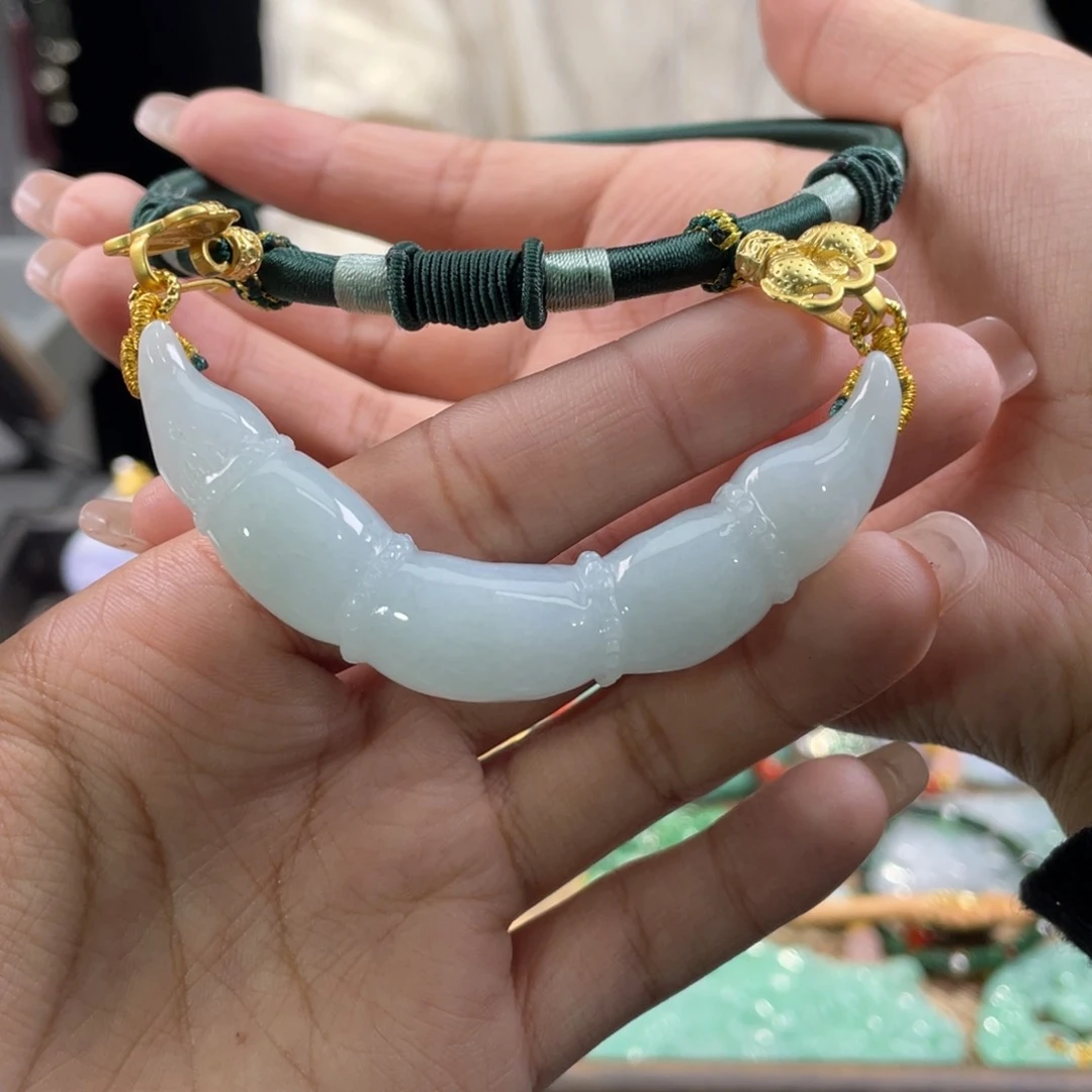 翡翠颈饰未镶嵌代编织