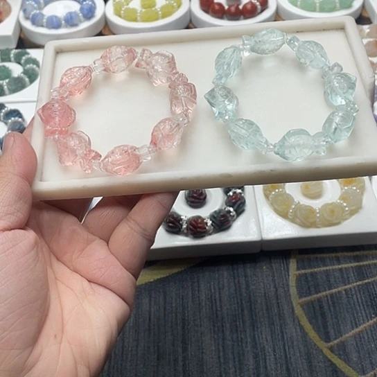 石英质玉（非洲翠）合金手串