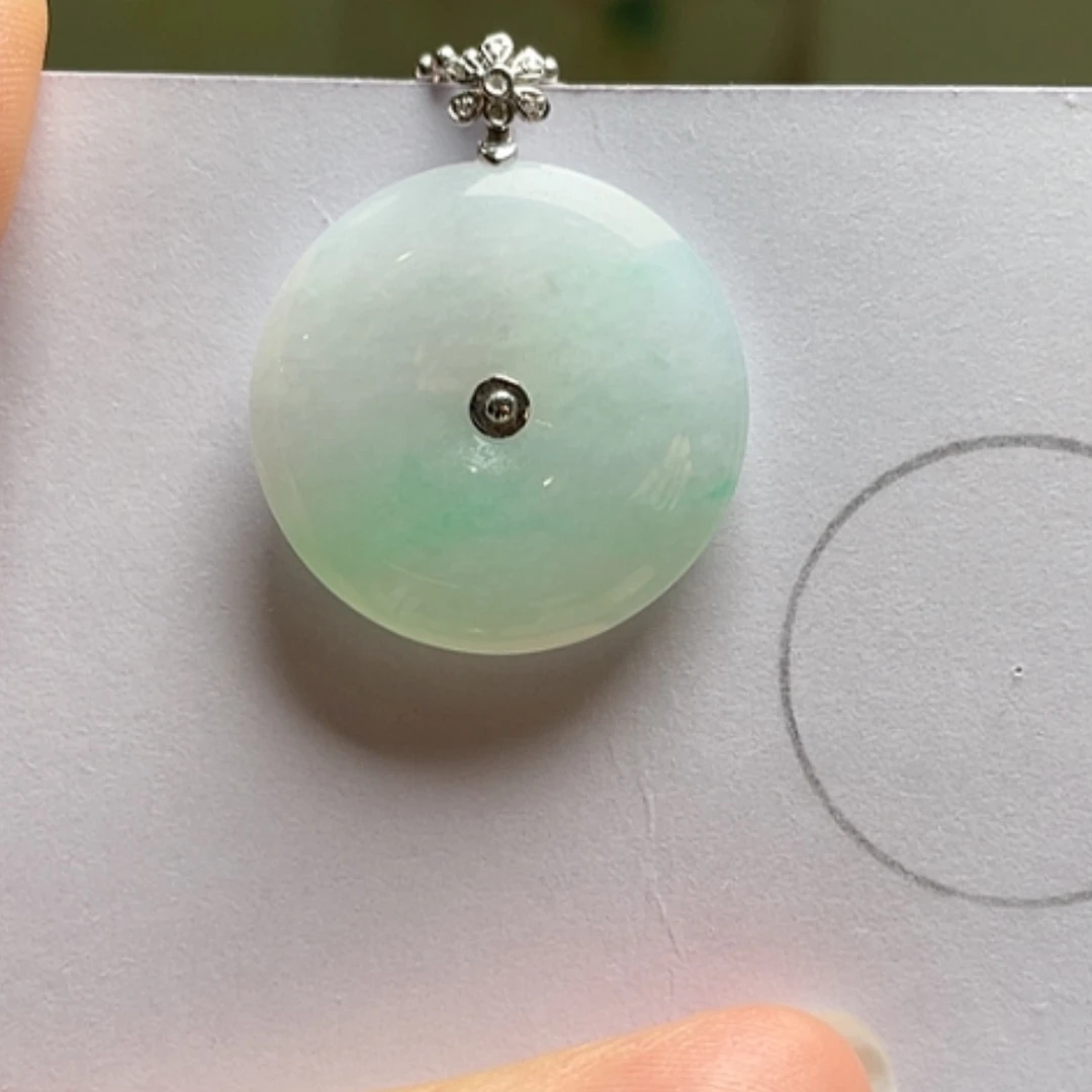 【闪购商品】吊坠(不含链)18K金镶嵌翡翠