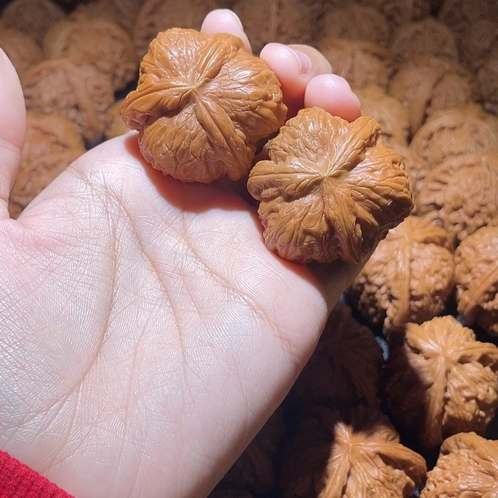 小***༼吊坠文玩核桃小妹三棱