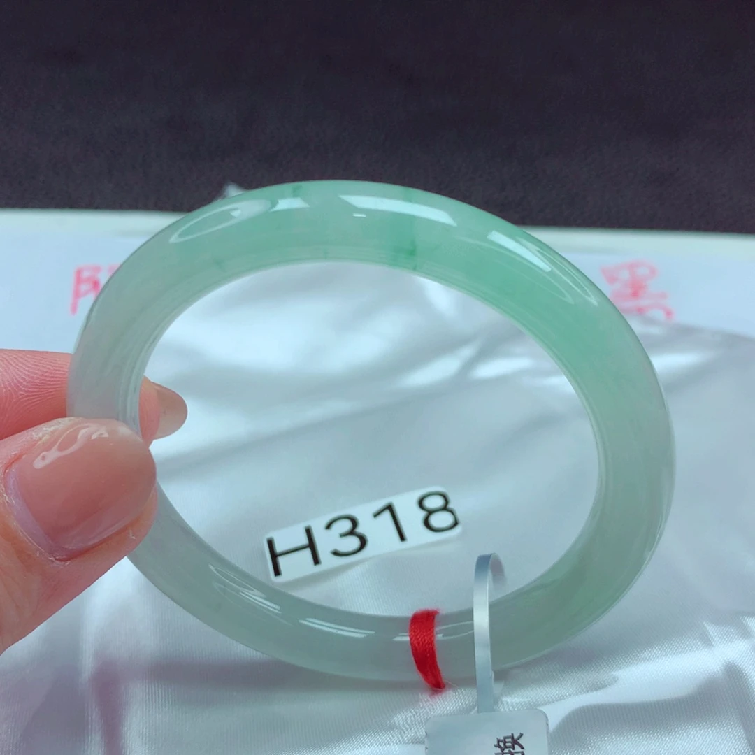 翡翠手镯未镶嵌手镯88