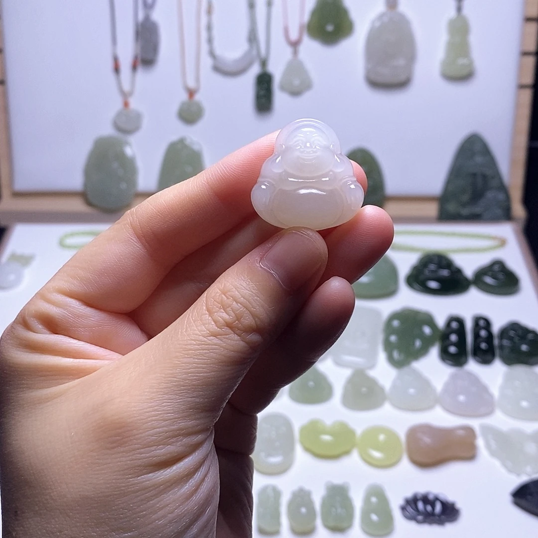 和田玉未镶嵌颈饰