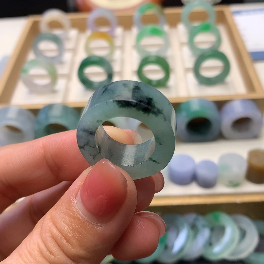 定制翡翠未镶嵌翡翠戒指11/16