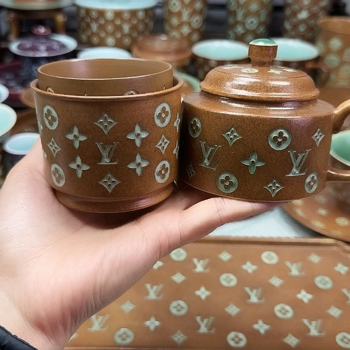 刘***返龙泉青瓷手工制作工艺青瓷壶2件送一只小杯