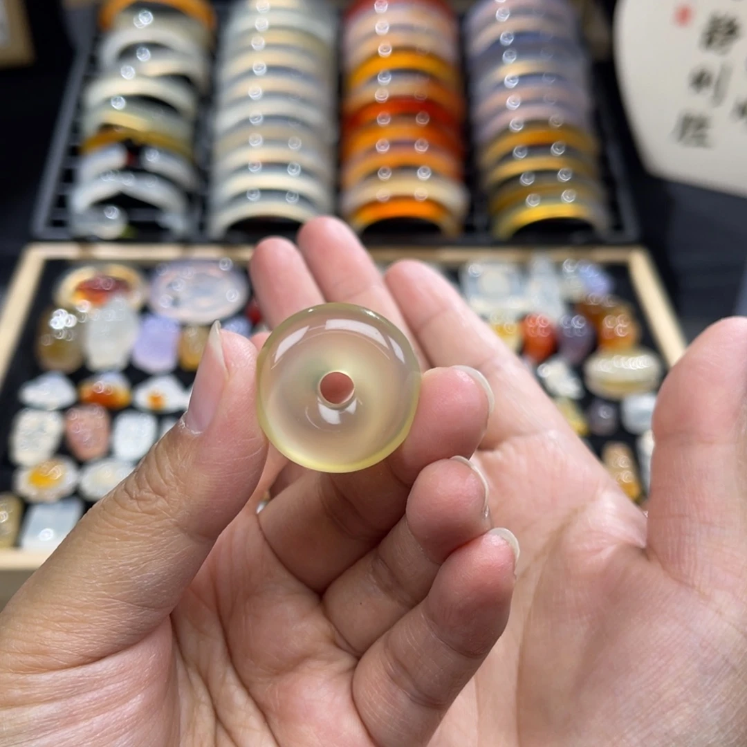 玛瑙/玉髓未镶嵌颈饰