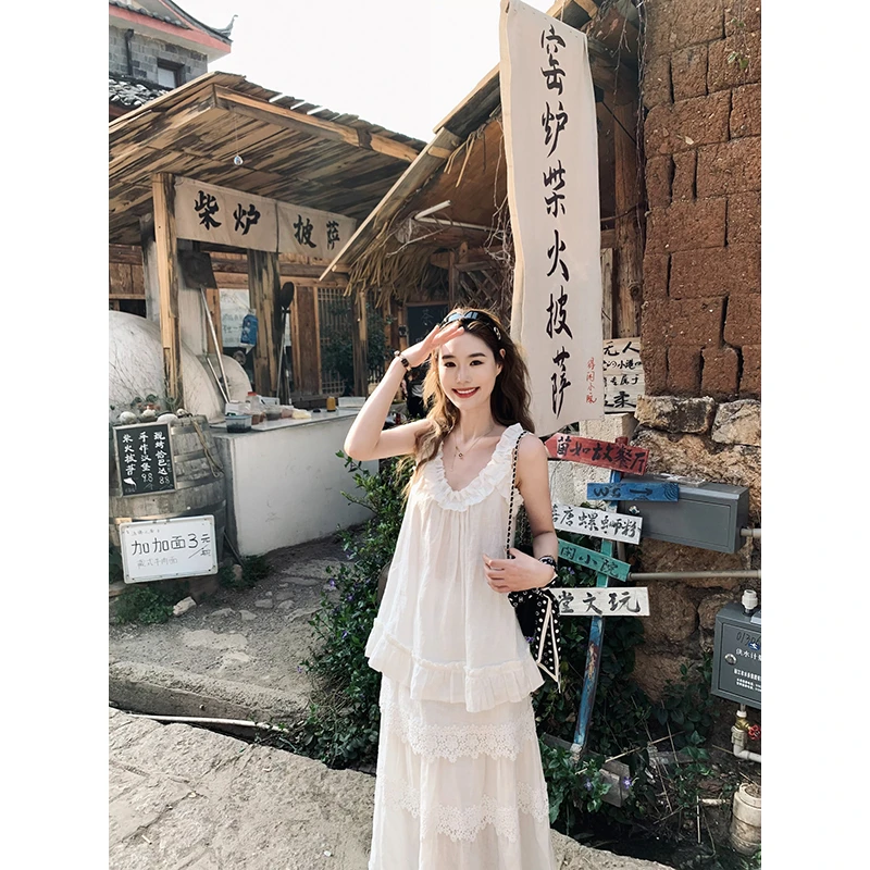 小君君布兰妮 白茶月光/亚麻对丝木耳边抽褶娃娃上衣250096