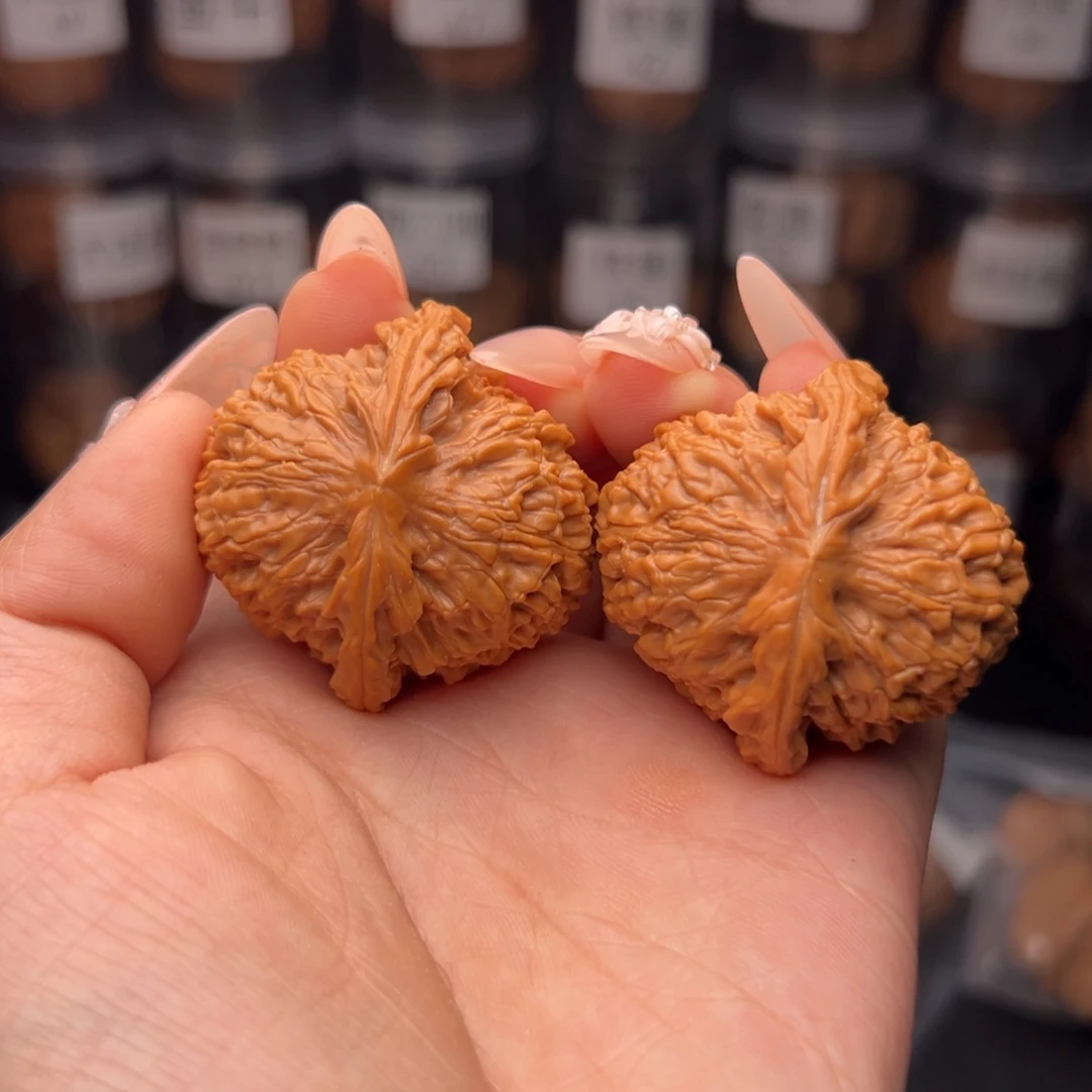 文玩核桃吊坠奔***台南蒋石