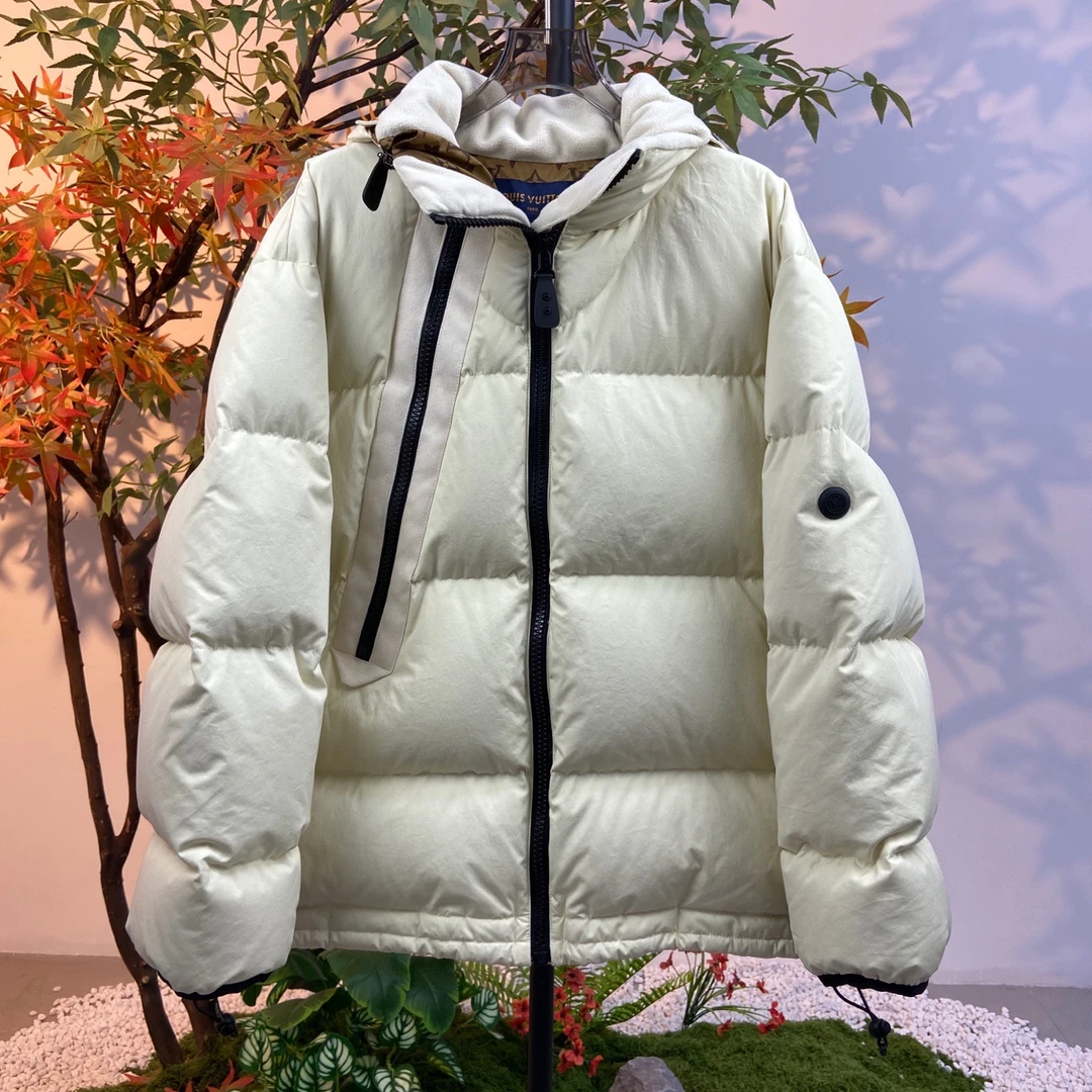 未使用 LouisVuitton/路易威登 2508261/38码/老花里衬链饰羽绒服