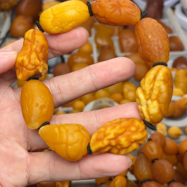 琥珀未镶嵌裸石天然蜜蜡手串