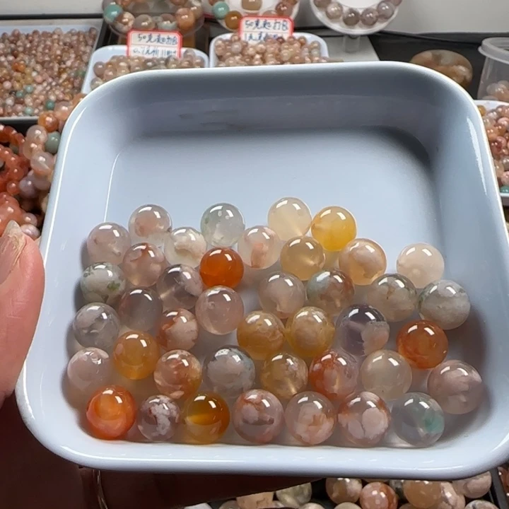 玛瑙/玉髓未镶嵌珠宝半成品·****`