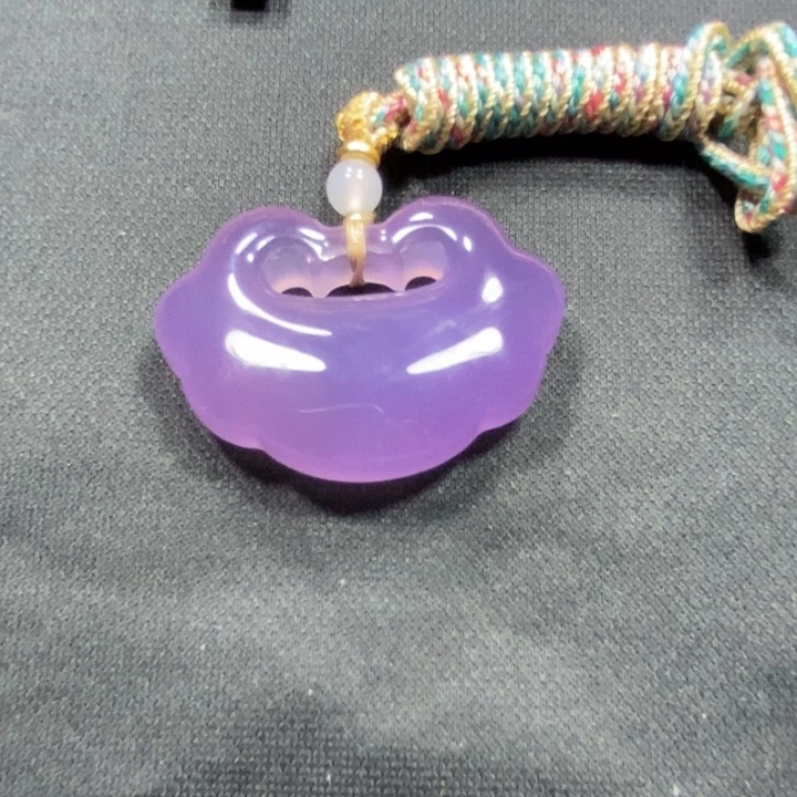 南红玛瑙平安如意锁未镶嵌