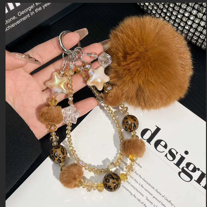 气质豹纹毛绒水晶珍珠双层手机链爆款女生挂绳潮牌精致短款高级感