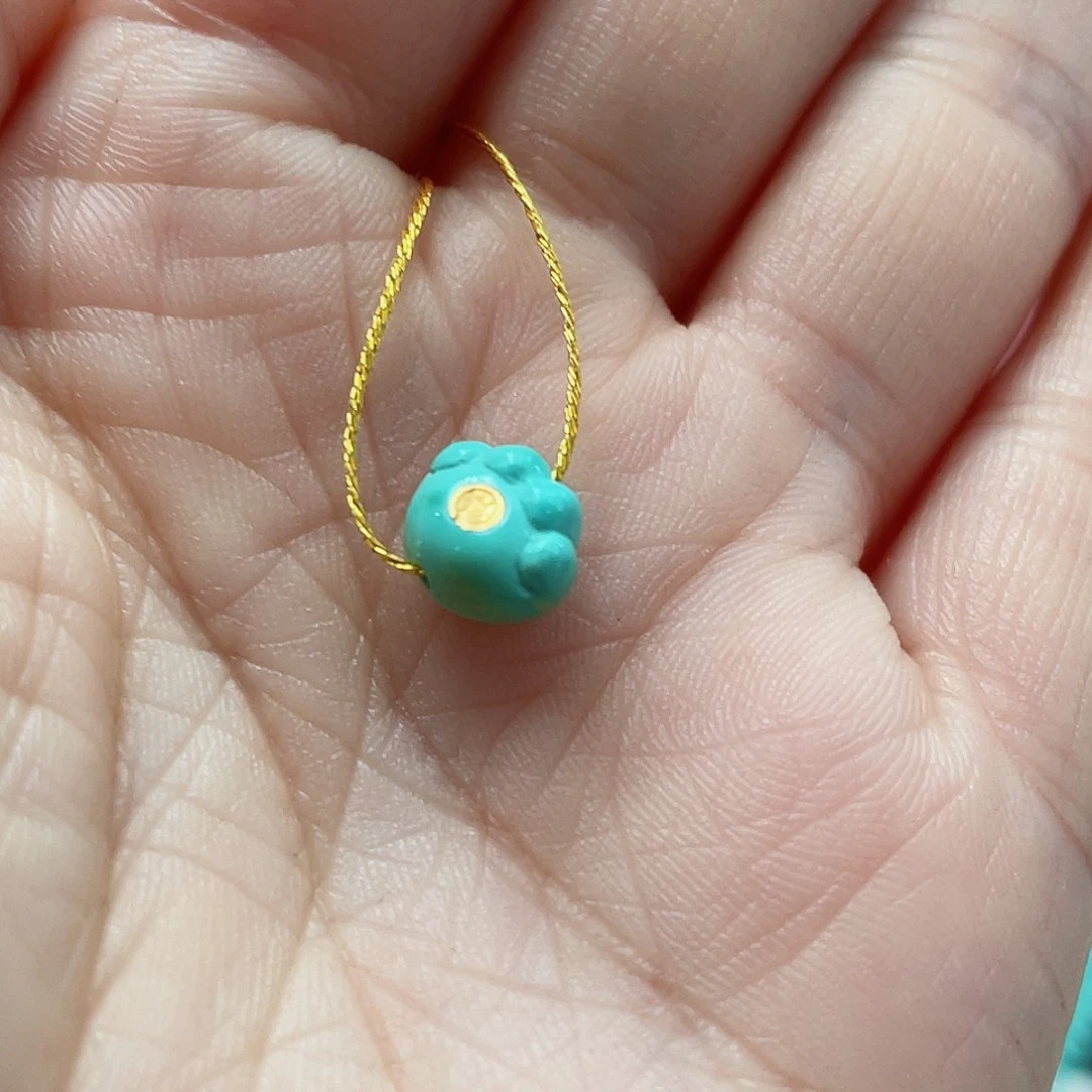 绿松石颈饰未镶嵌