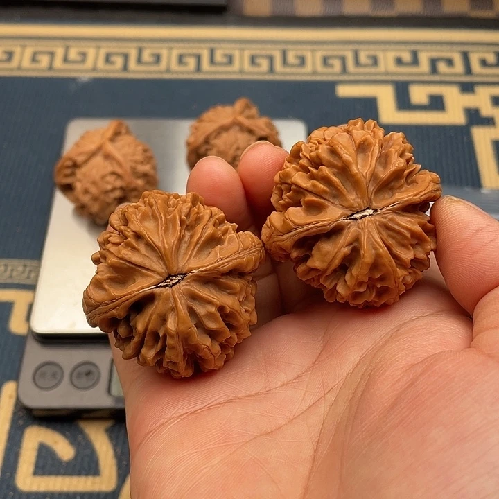 文玩核桃吊坠麻核桃
