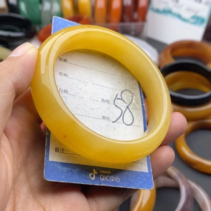未镶嵌手镯石英质玉