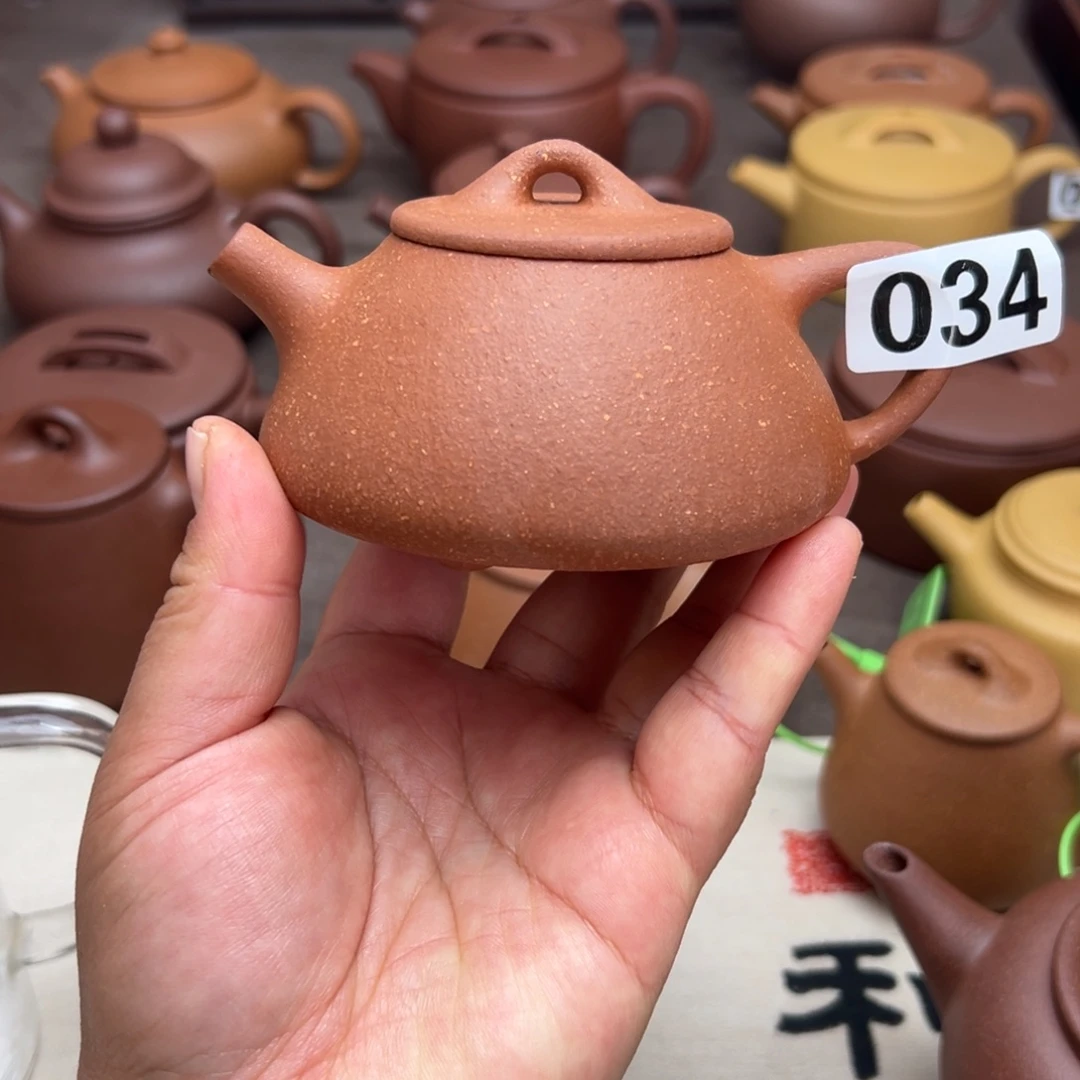 茶壶紫砂红降坡半手工220cc左右瑕疵