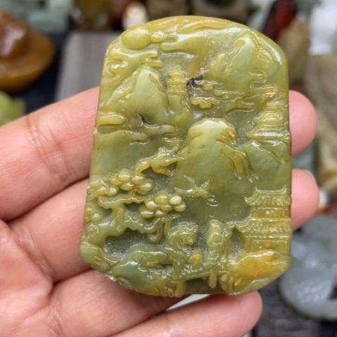 蛇纹石玉未镶嵌颈饰78