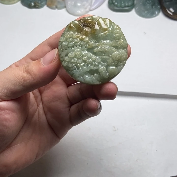 翡翠未镶嵌颈饰山水15