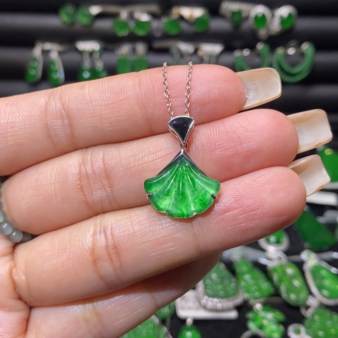 翡翠银S925镶嵌颈饰杏韵吊坠