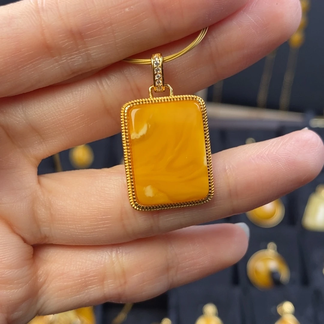 琥珀未镶嵌裸石成品