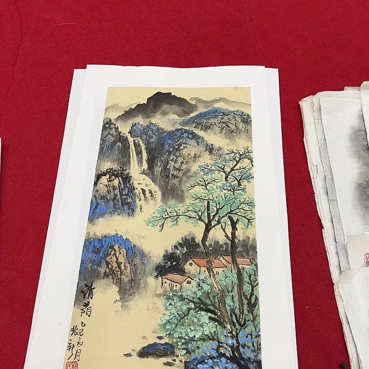 国画花鸟等图案为一体