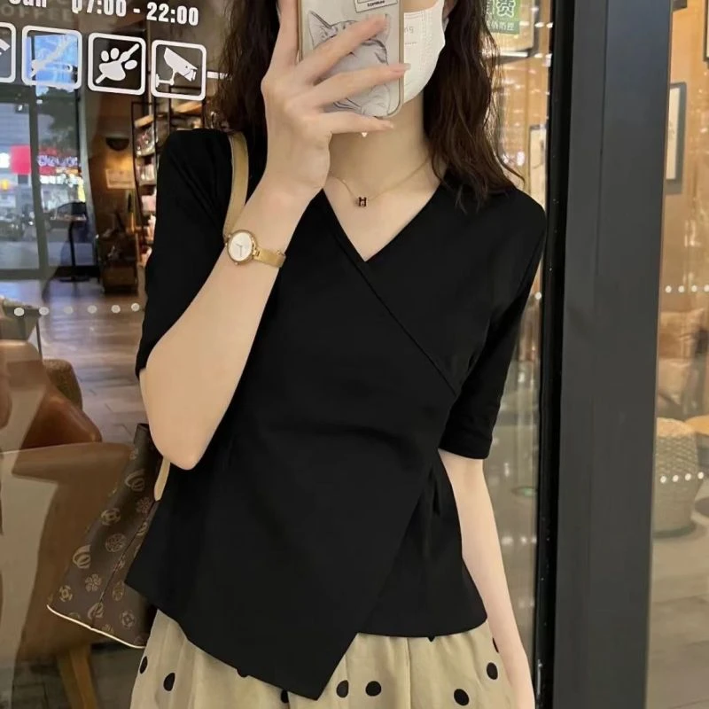 夏季纯棉高级感遮肉时尚显身材V领上衣女小个子不规则修身短袖t恤
