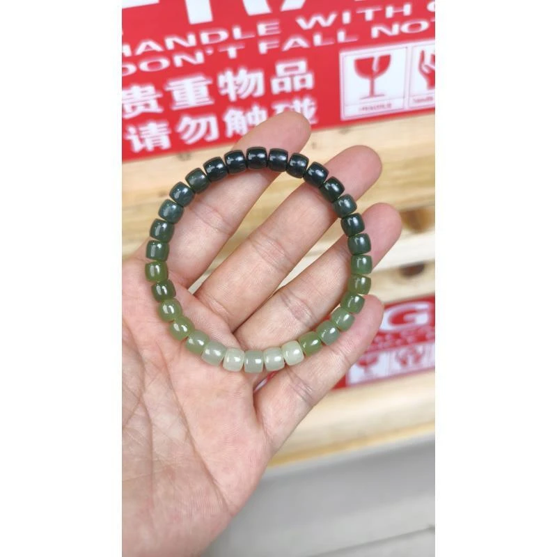 S1186  和田玉手串礼盒装