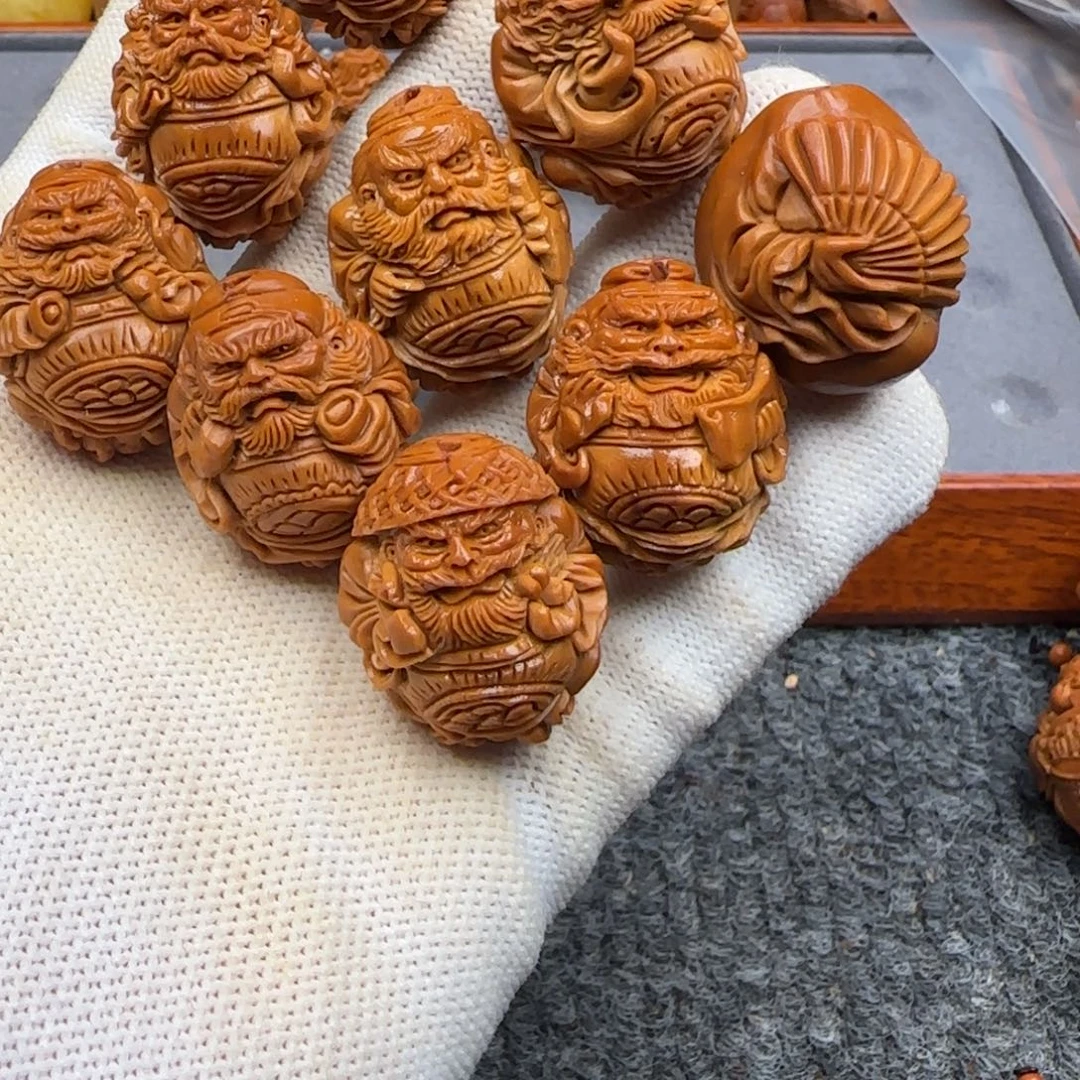 吊坠橄榄核……………………