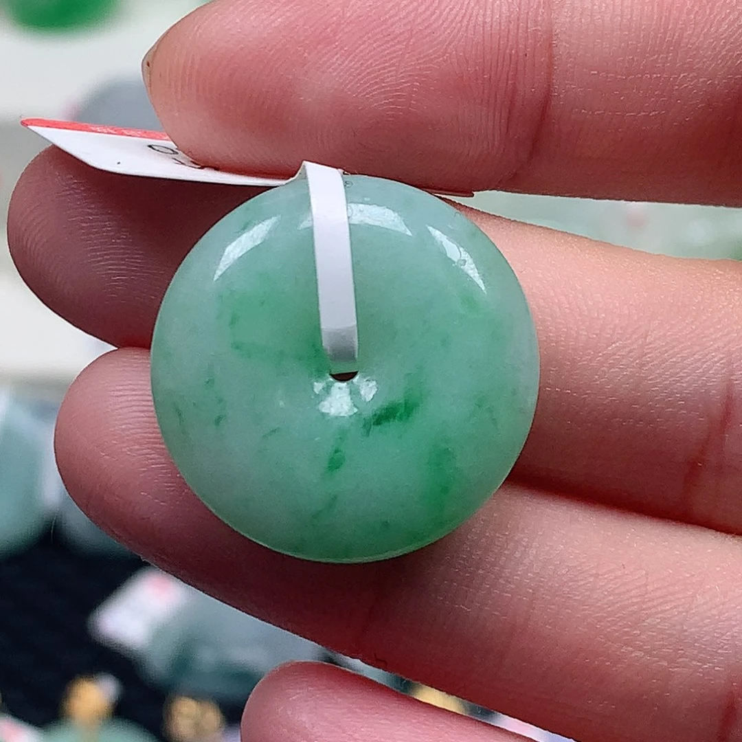 颈饰18K金镶嵌翡翠翡翠吊坠