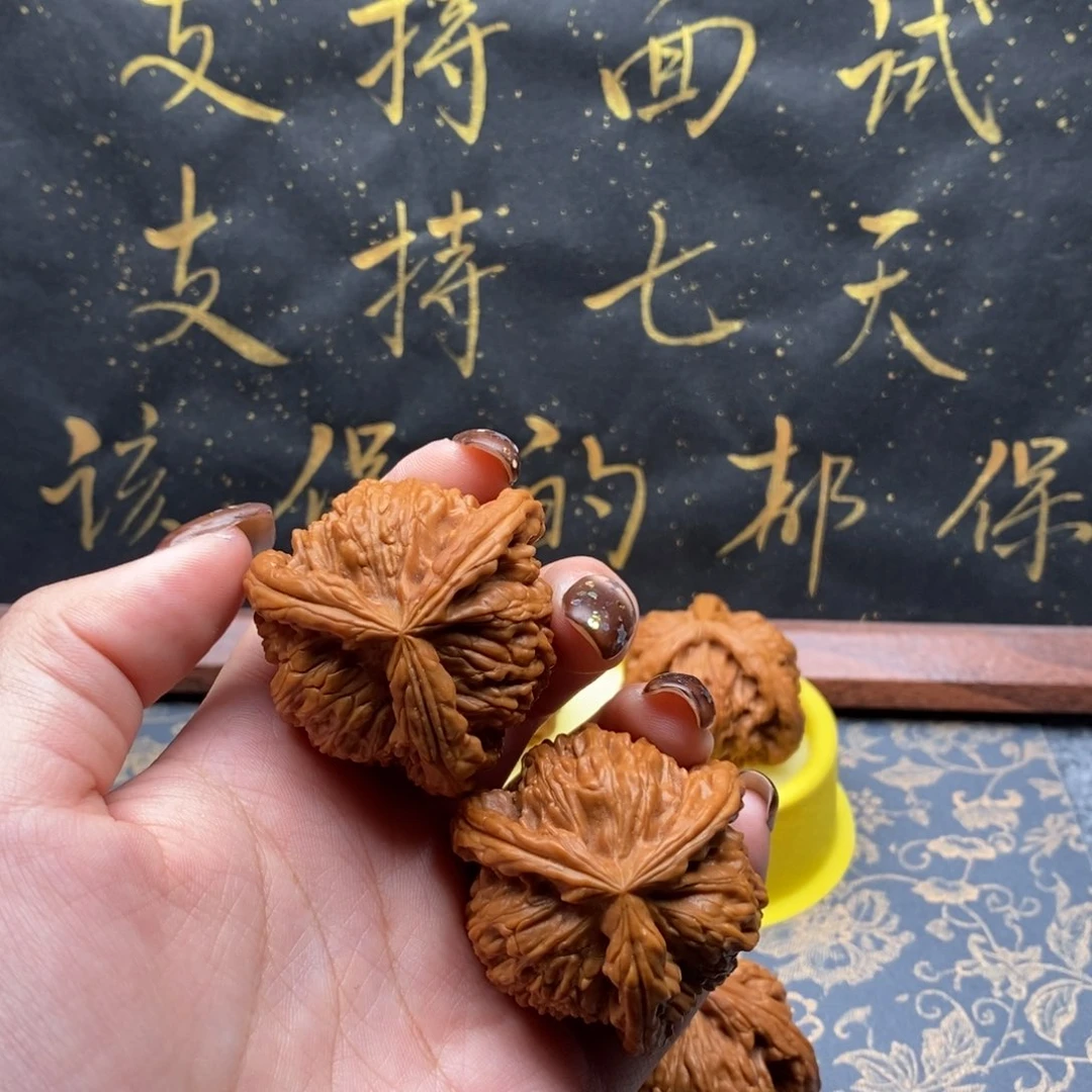 吊坠文玩核桃波**膜白狮子