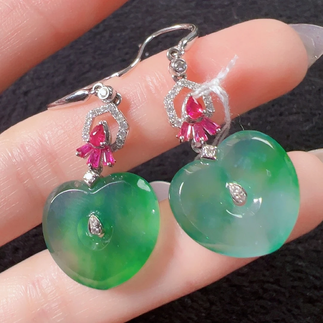 翡翠耳饰18K金镶嵌签收后24小时鉴赏期，过时不退