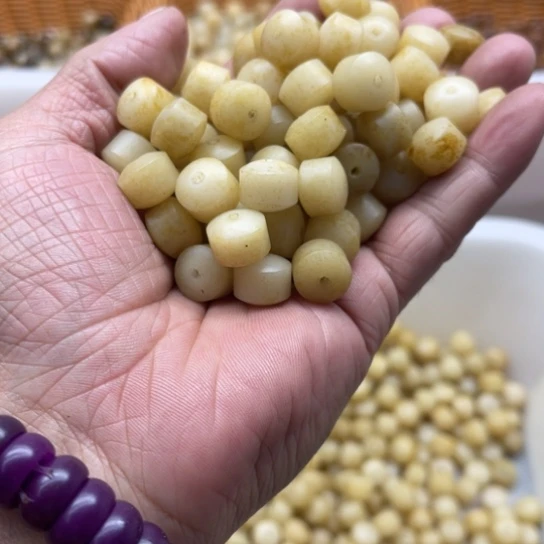 白玉菩提吊坠12风化飘花经纶200颗