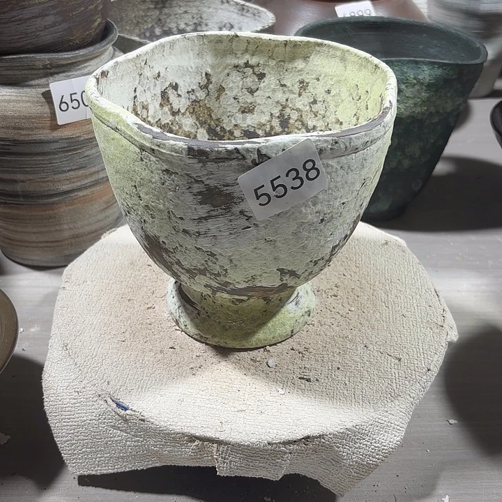 摆件高16，口16，有孔，5538