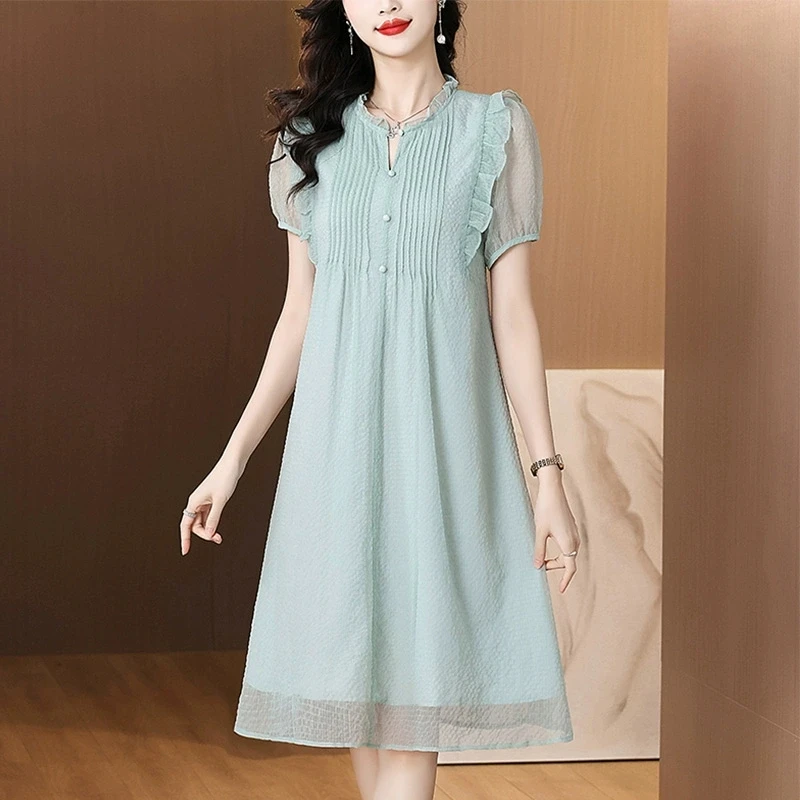 2025夏季新款法式轻奢精致连衣裙女显瘦气质V领减龄温柔